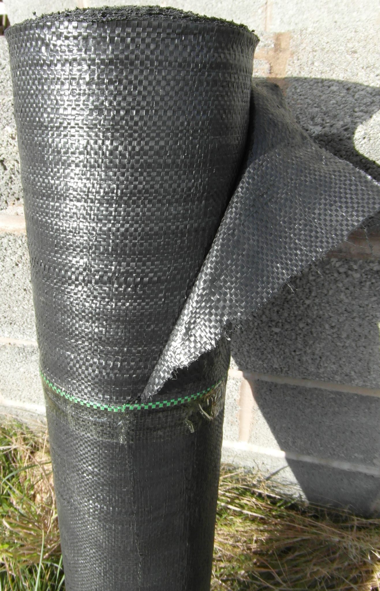 Woven Black Polypropylene Mulch Mat Rolls 1m x 100m Farm Forestry