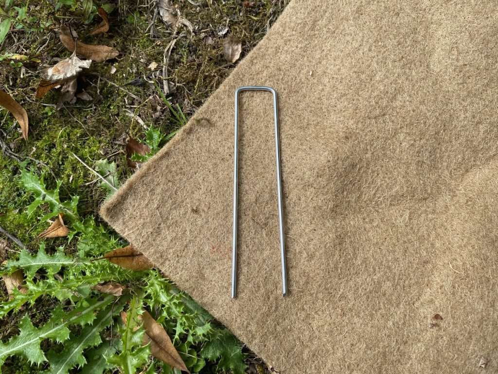 Mini Gav Steel Staple Rotated